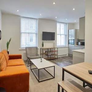 https://apartment-one-hudsons-yard-house.yorkshirehotels.net